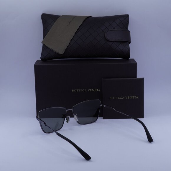 Bottega Veneta BV1195S 001 Square Sunglasses - Ruthenium\\Grey